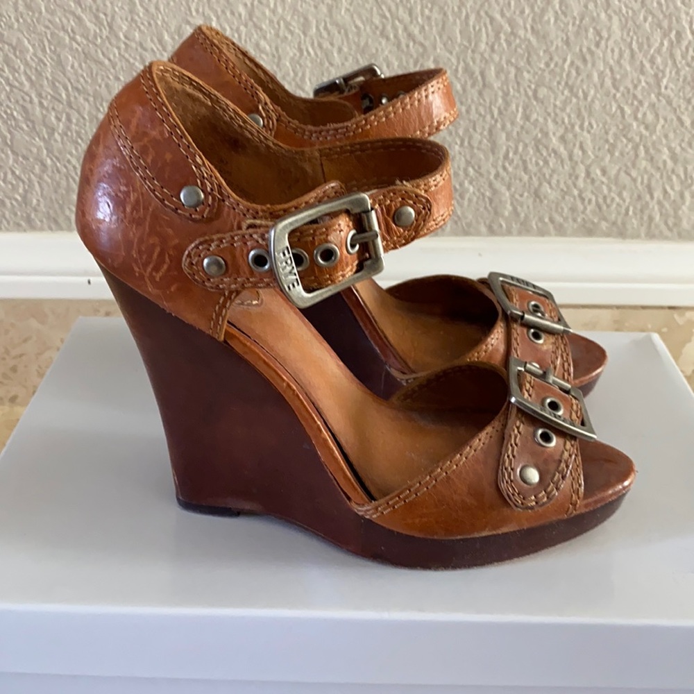 FRYE brown leather wedge size 6 #spring#summer